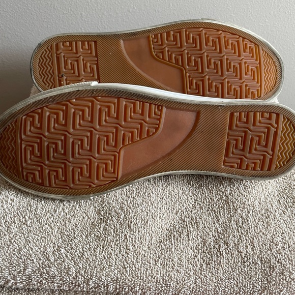 Women’s canvas shoes. - Picture 4 of 5